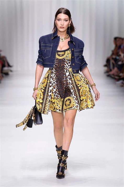 versace salea outfit.jpg